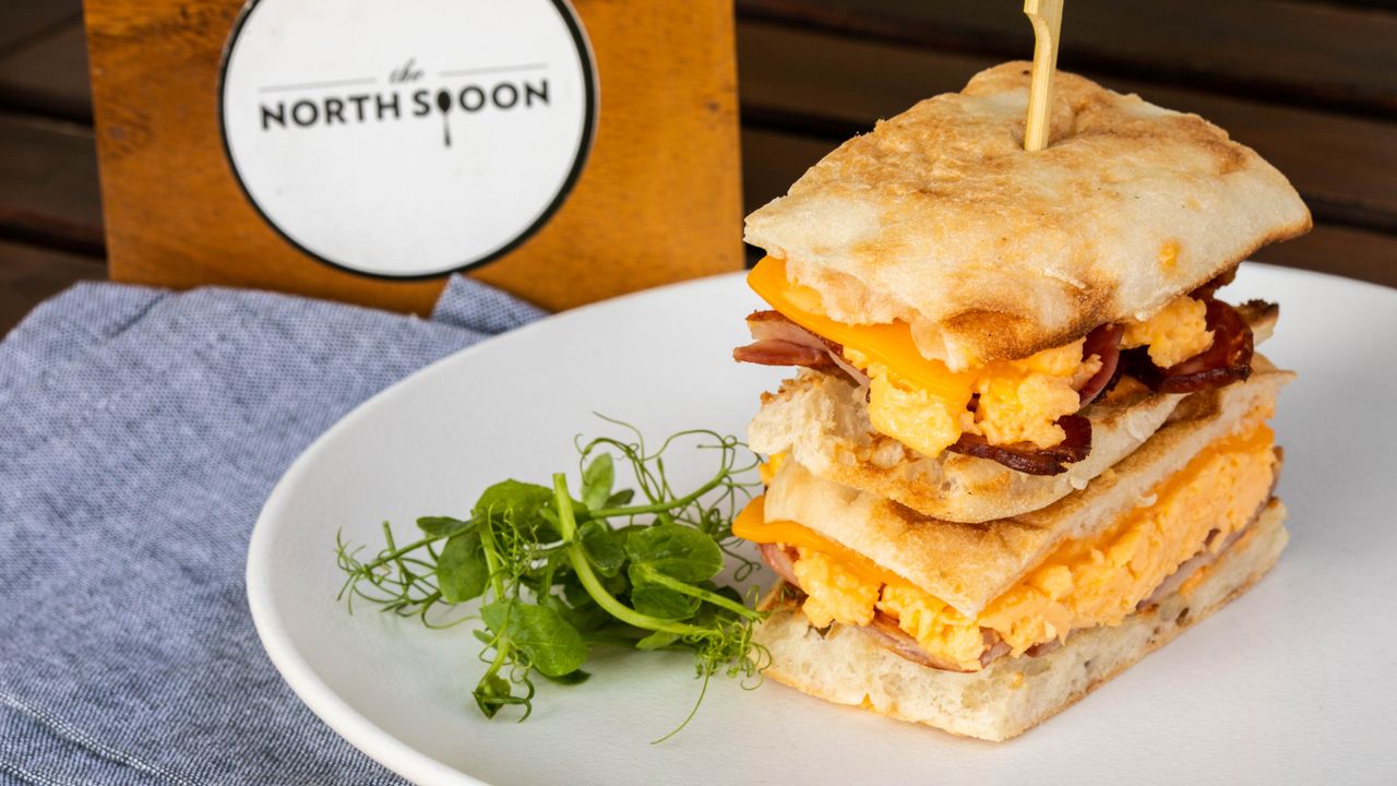 Bacon & Egg Roll