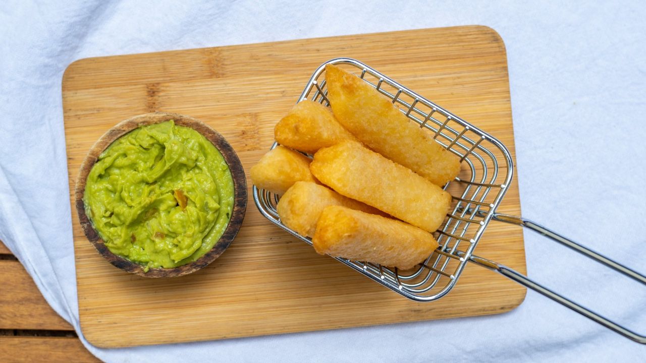 Cassava Chips with Guacamole