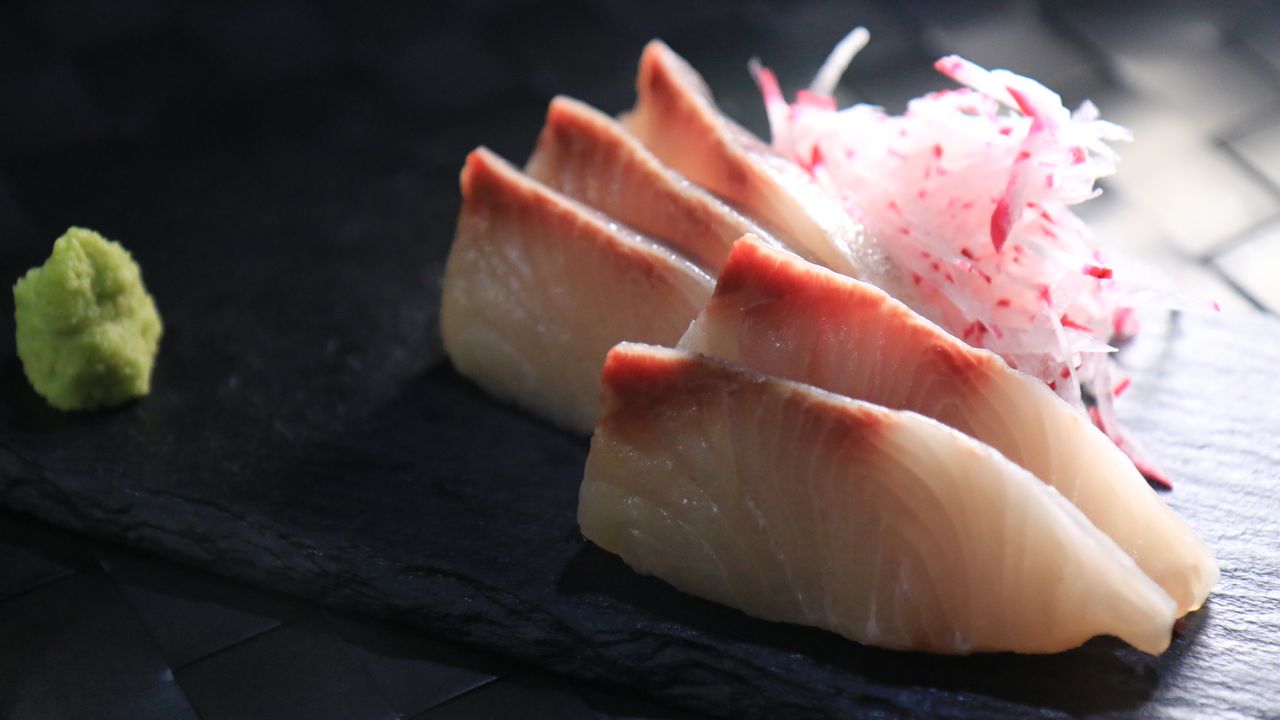 Kingfish Sashimi (5 Pieces)
