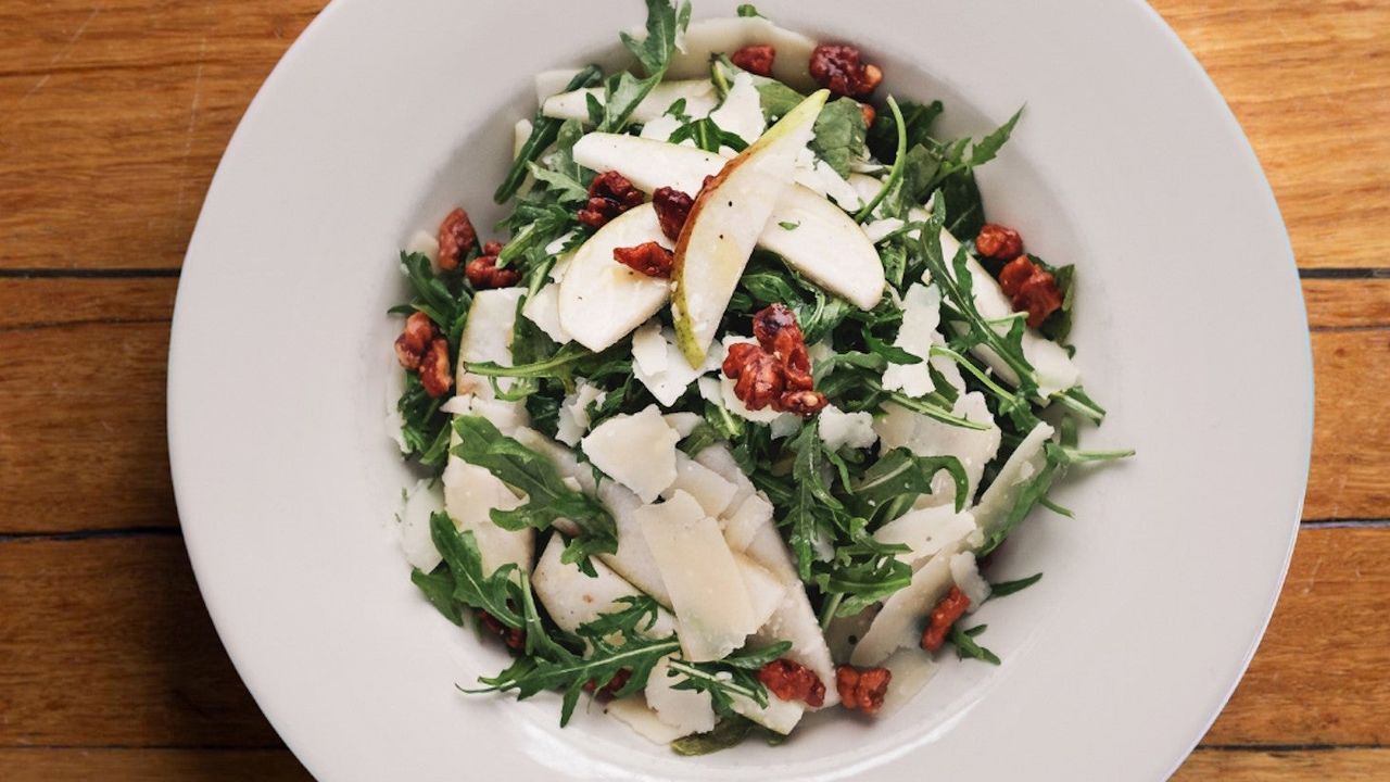 Rocket, Pear, Parmesan and Walnut Salad