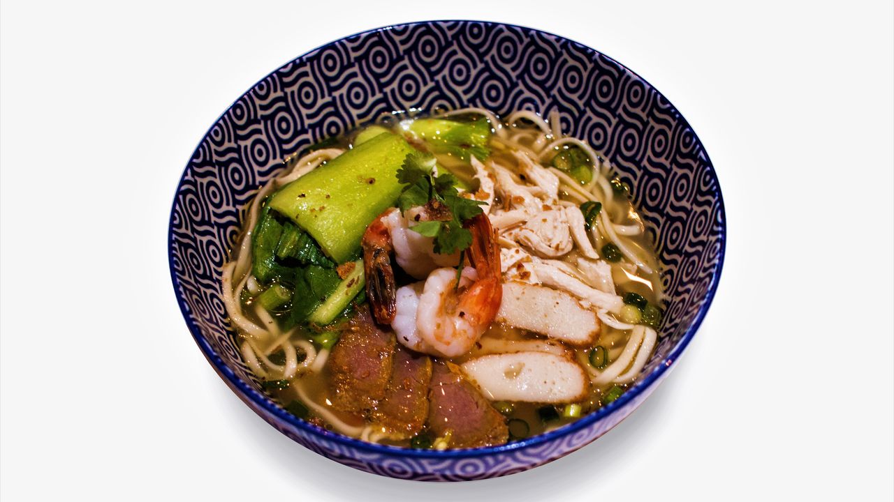N39, Combination Seafood Noodle Soup / 海鲜杂会汤麵