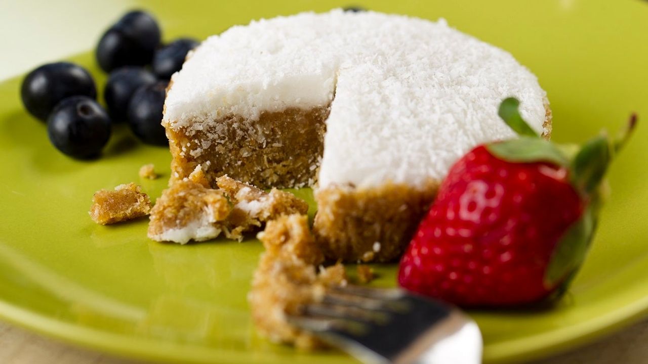 Lemon and Coconut Slice
