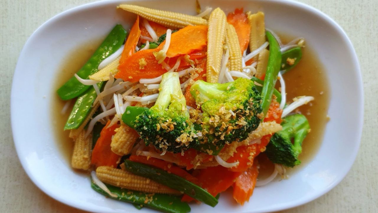 Stir Fried Mixed Vegetables (Pad Park)