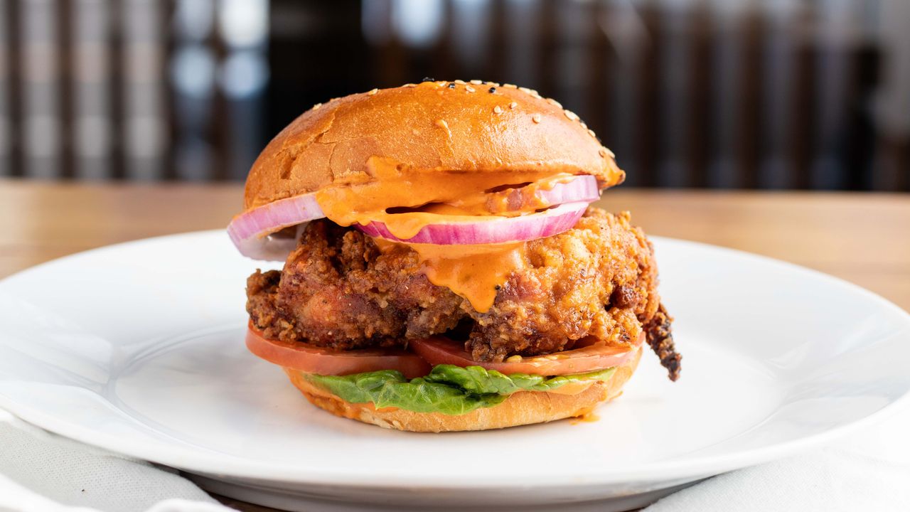 Smoky Chicken Burger, Chips & Drink
