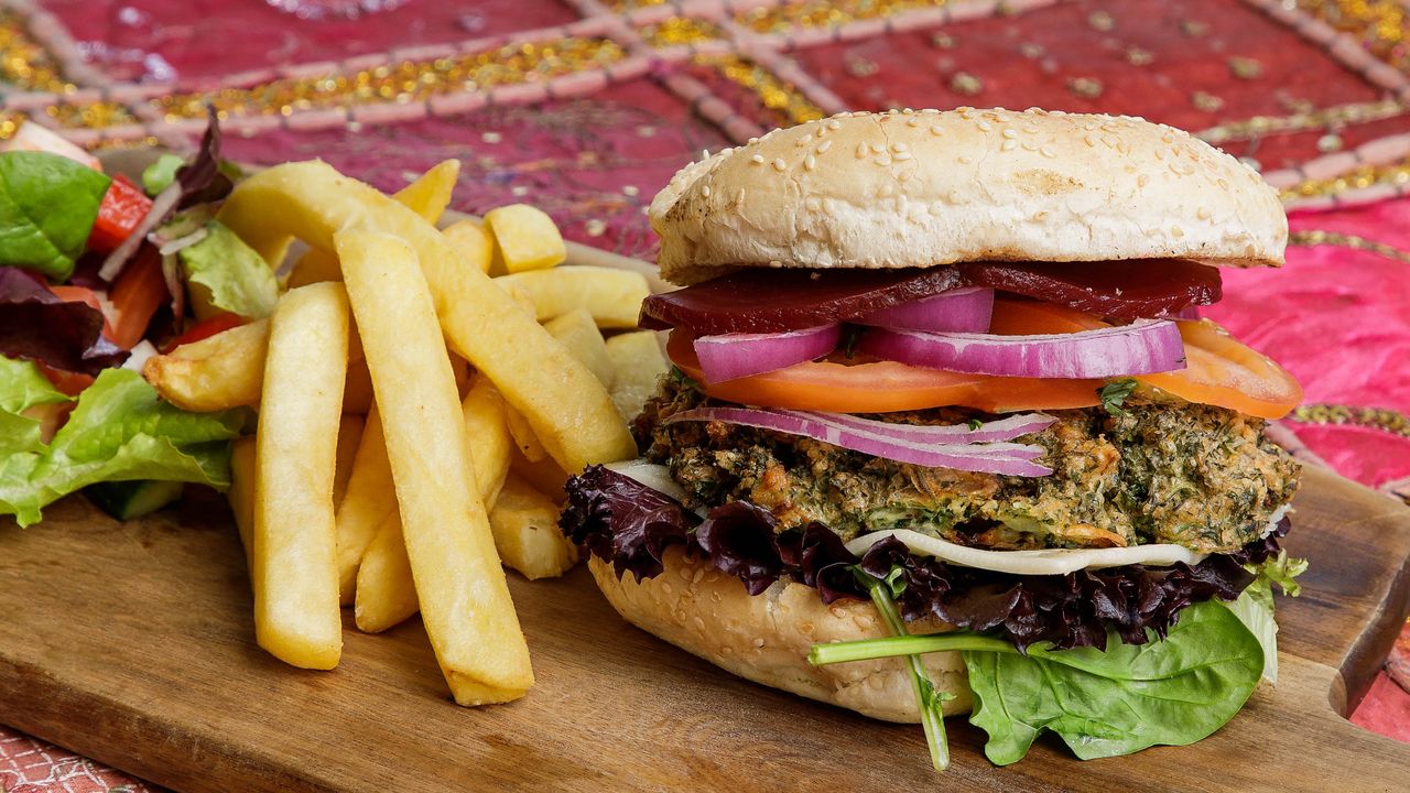 Vegetarian Burger (V)