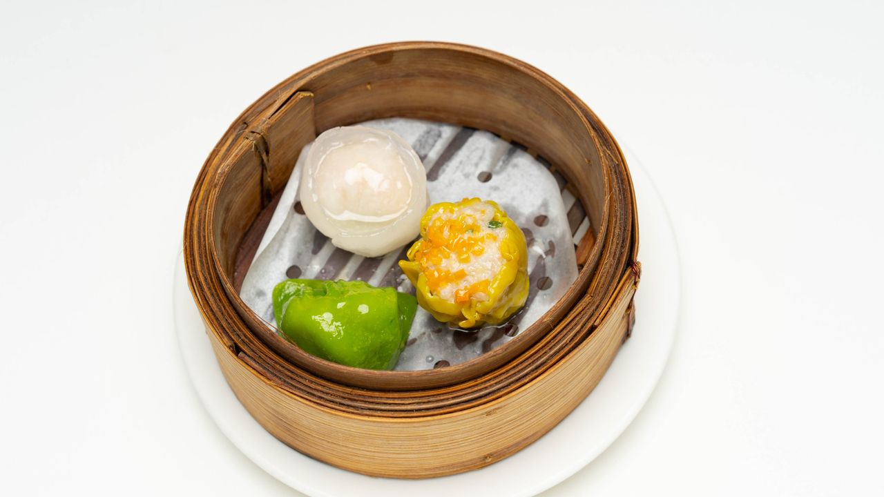 Trio of Steamed Cantonese Dim Sum (Prawn, Scallop, Pork Siu Mai) 三色点心