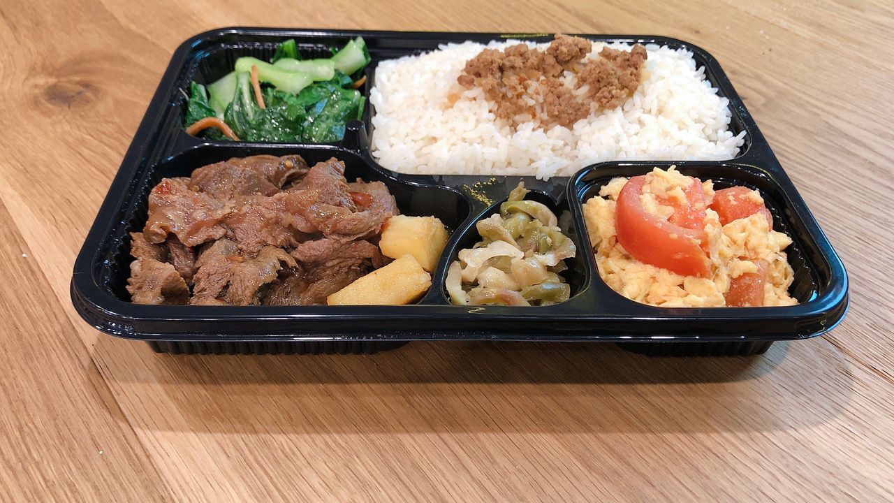 Taiwanese Style Stewed Beef 台式滷牛肉飯