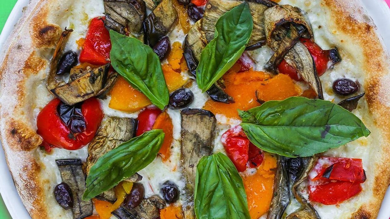Veggie Explosion Pizza