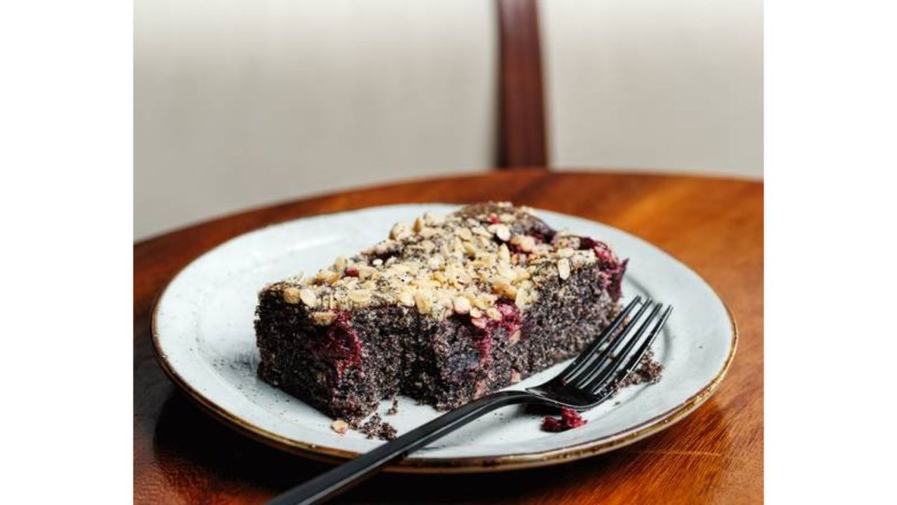 Poppyseed, Sour Cherry Crumble