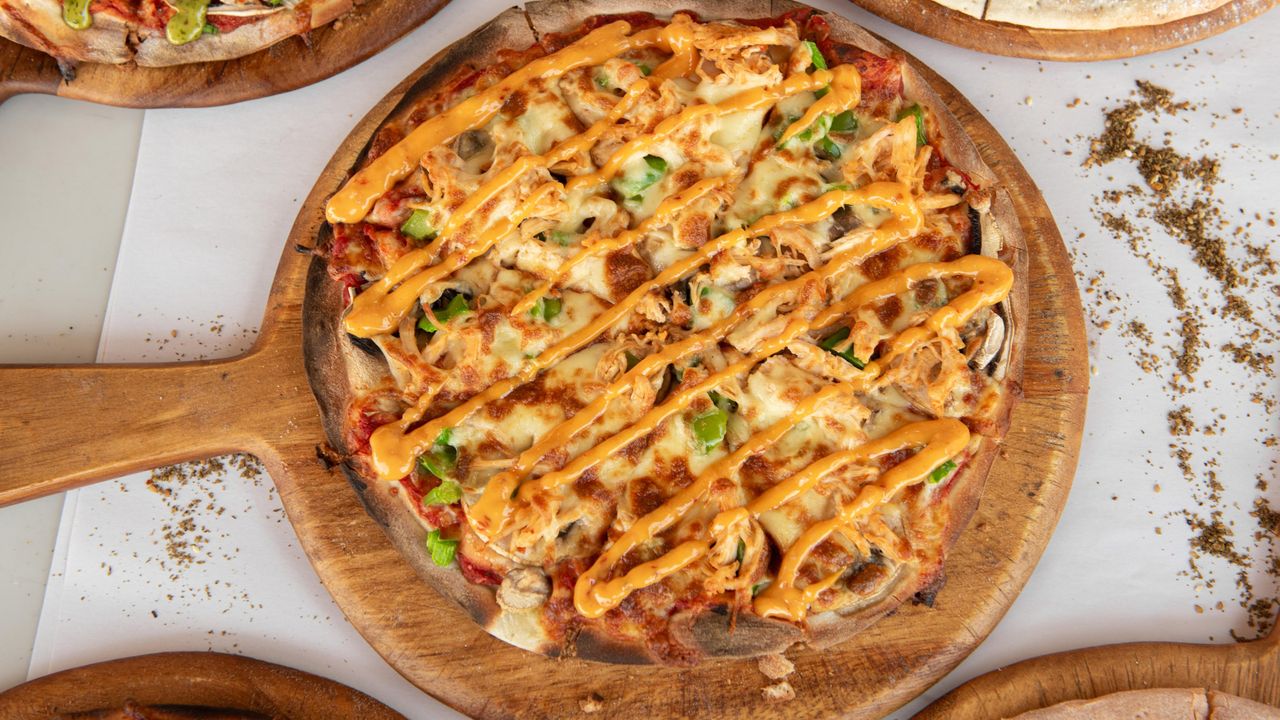 Peri Peri Chicken Pizza