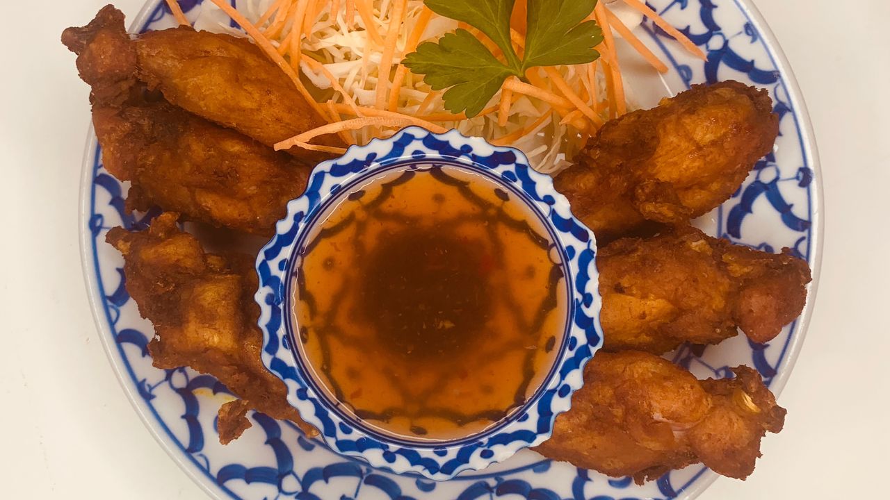 6. Gradook See Krohng Gai