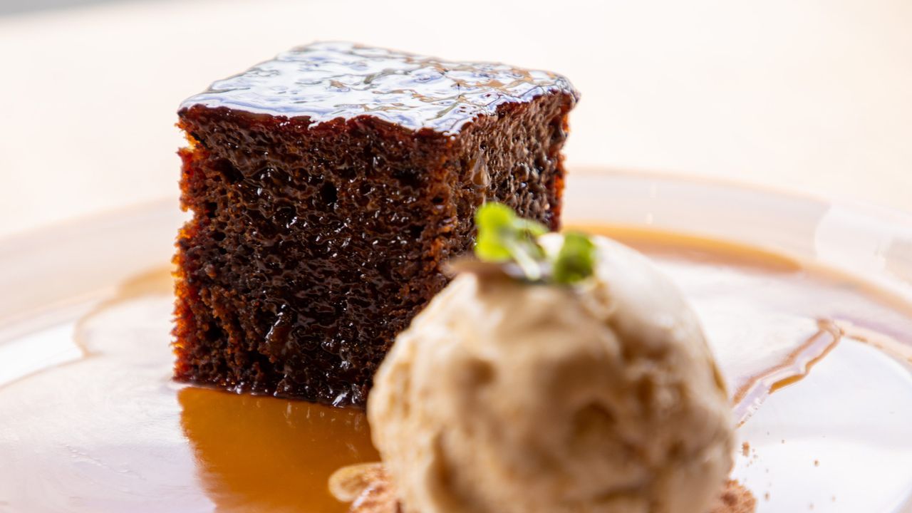 Sticky Date Pudding