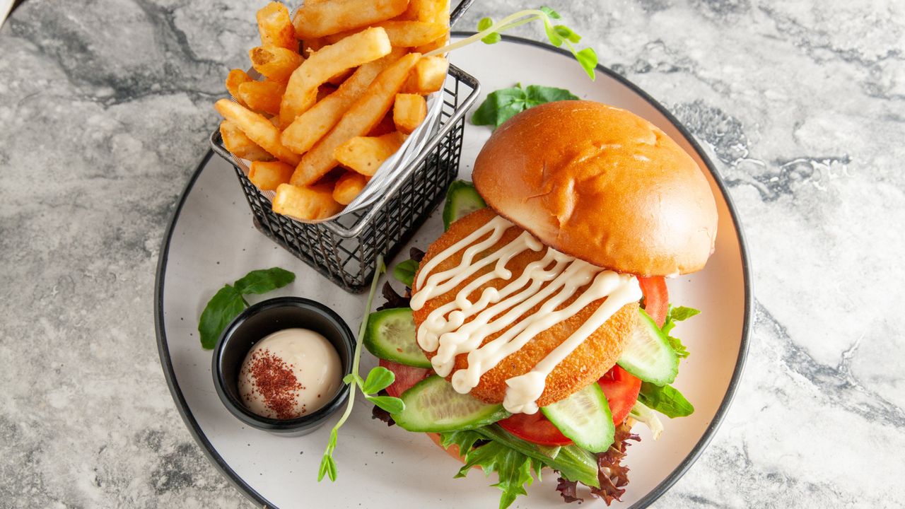 Veggie Burger with Chips