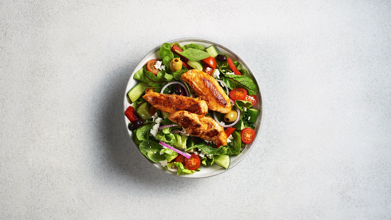 Mediterranean Salad with Chicken