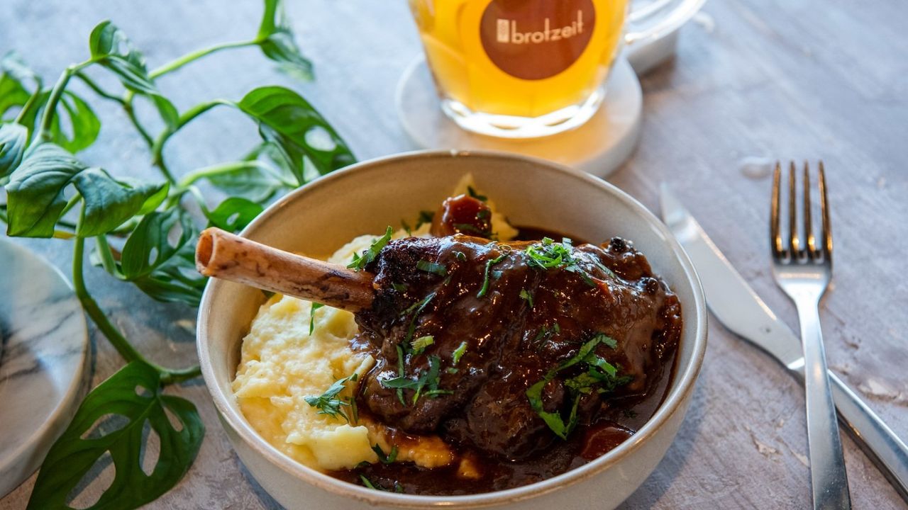 Braised Lamb Shanks - Geschmorte Lammhaxe
