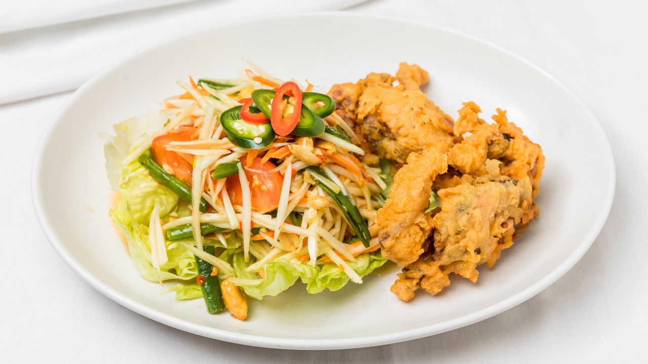 Som Tum with Soft Shell Crafs