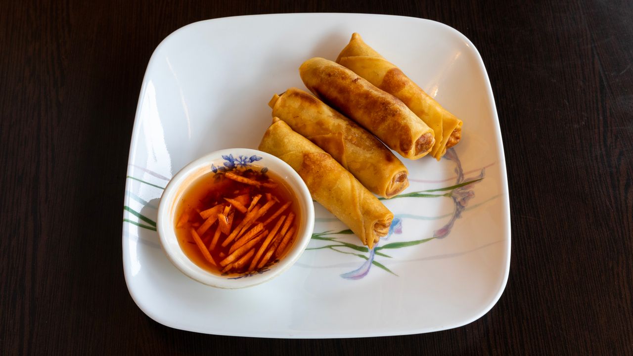 4. Vietnamese Spring Rolls (4)