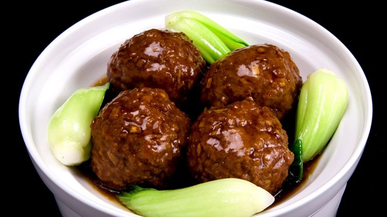 L15. Shanghainese Braised Pork Meatballs