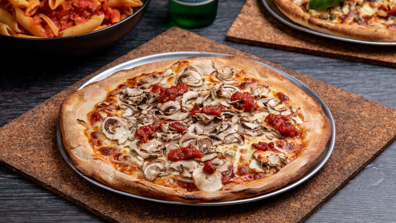 Bolognese Special Pizza