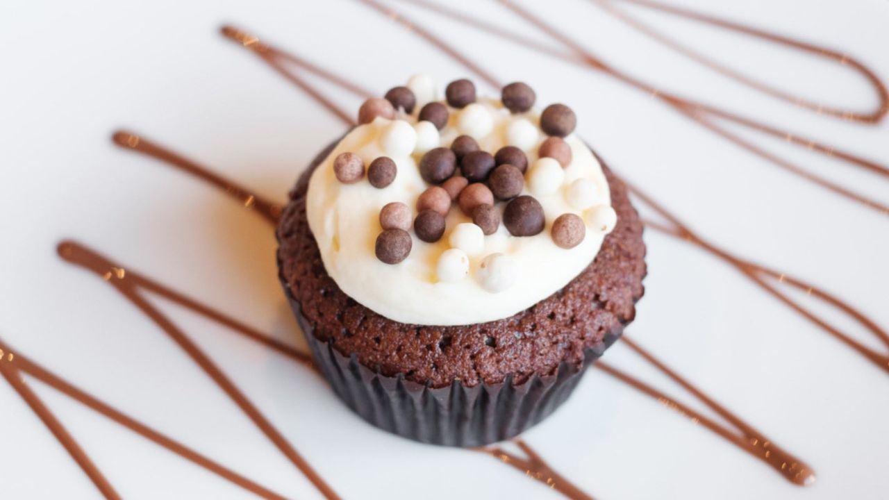Choc-Vanilla Cupcake