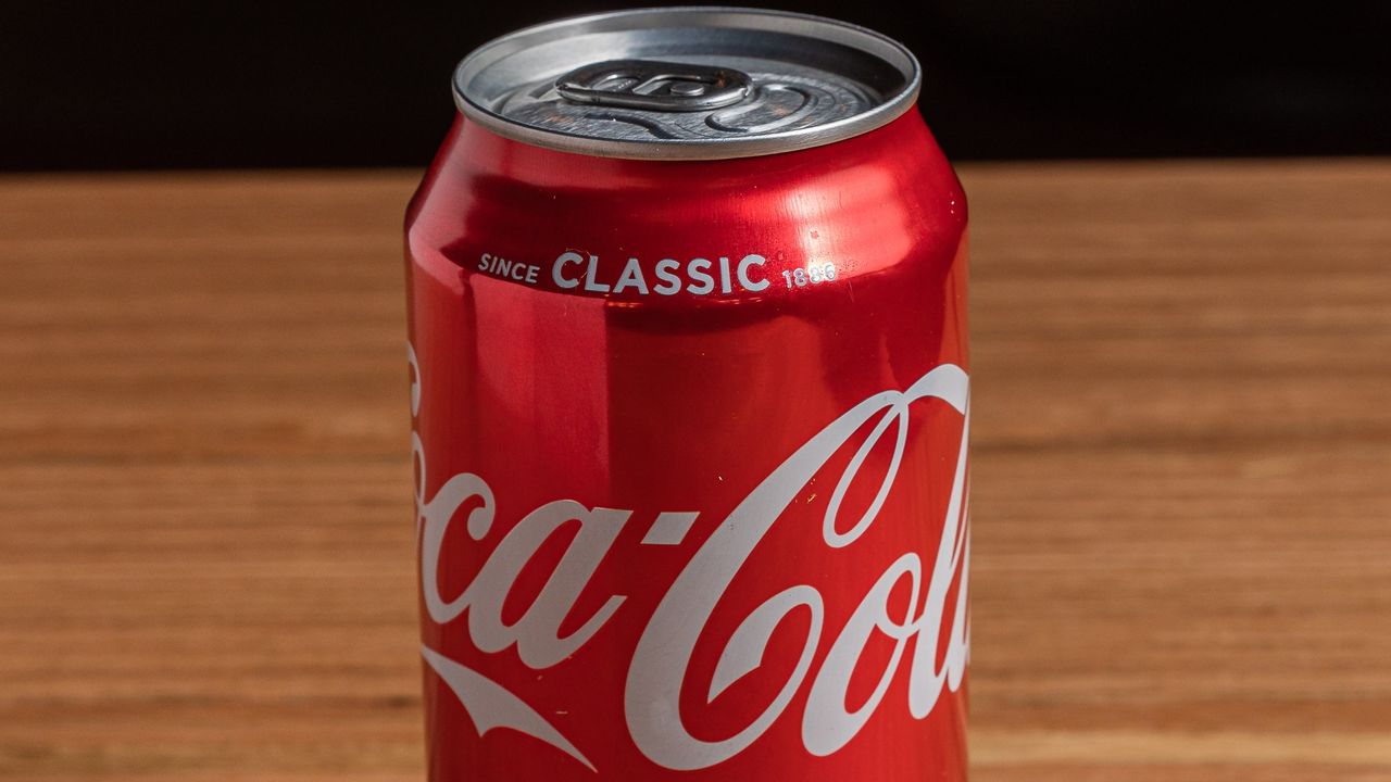 Can of Coke (375ml.)