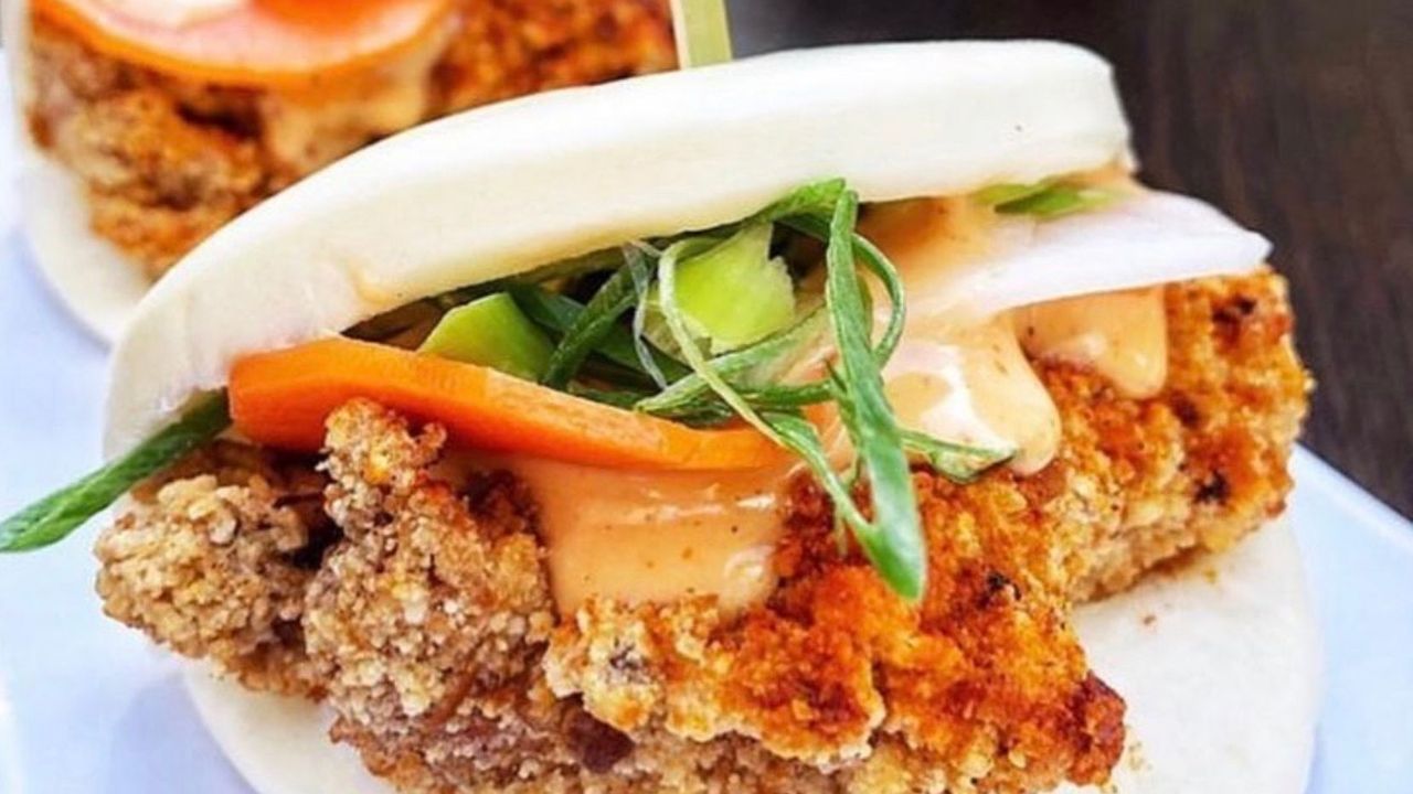 Fatboy Chicken Buns (1 pc)