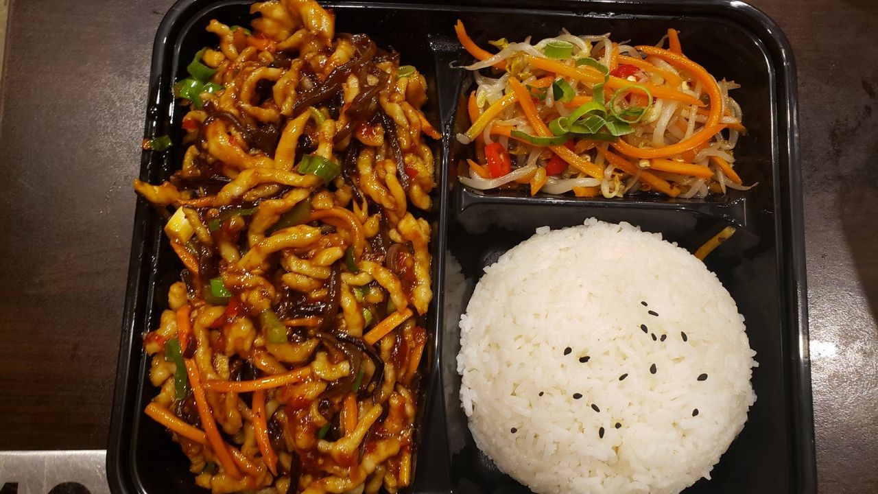 Sauteed Shredded Pork with Spicy Garlic Sauce with Rice