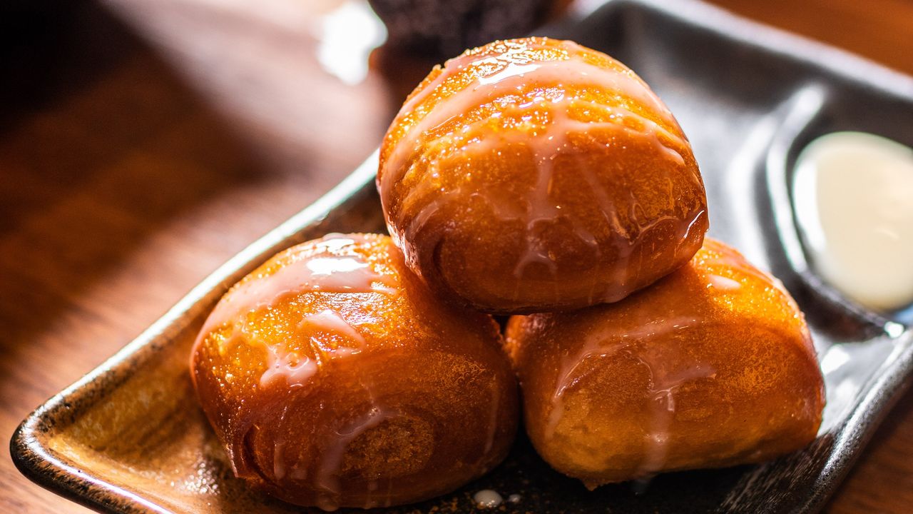 Deep Fried Chinese Milk Dough (V)