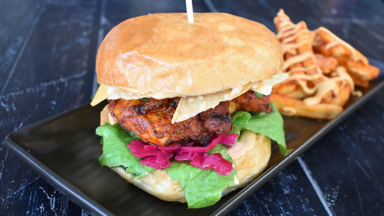 Torta Mexican Burger & Fries