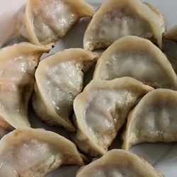 Fried Pork Dumpings 锅贴 (肉菜）