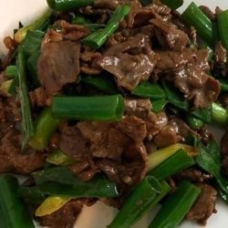 Shallot Lamb / 葱爆羊肉