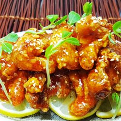 10. Sweet Spicy Chicken (7 pieces)