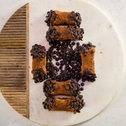 Box of 21 Small Triple Choc Cannoli